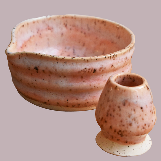 Chawan artesanal de cerámica y chasen naoshi